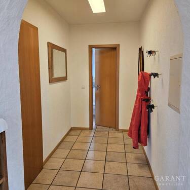 Eingangsbereich Flur - 4 Zimmer Etagenwohnung zum Kaufen in Rülzheim