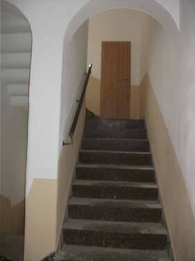 Treppenhaus - Etagenwohnung mit 17,00 m² in Chemnitz zur Miete