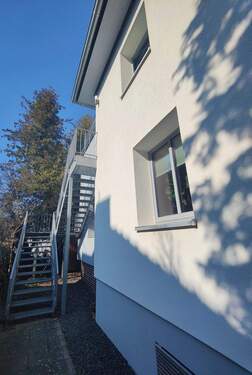 Außentreppe zum Einliegerbereich - 