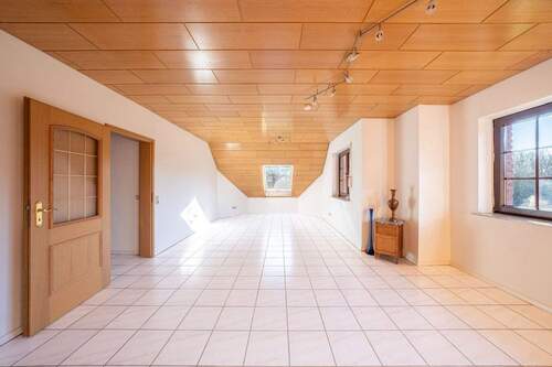 Elternschlafzimmer DG - 