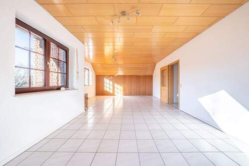 Elternschlafzimmer DG - 