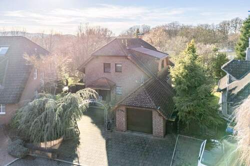 Außenansicht - 6 Zimmer Einfamilienhaus zum Kaufen in Iserlohn