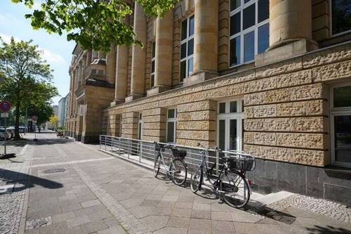 Direkter Zugang vom trottoir - 