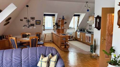 Wohnen, Essen und Kochen - 2 Zimmer Etagenwohnung in Teisendorf