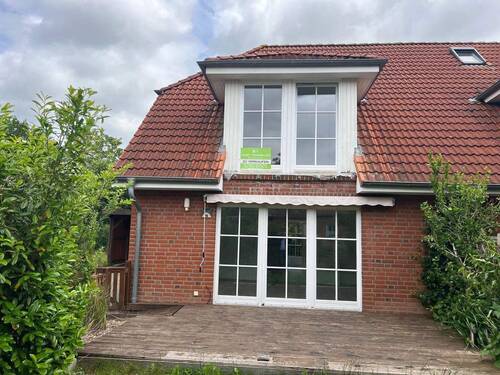 Terrasse Westseite - Charmante Doppelhaushälfte in Pansdorf