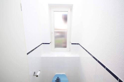 Gäste WC mit Fenster - 