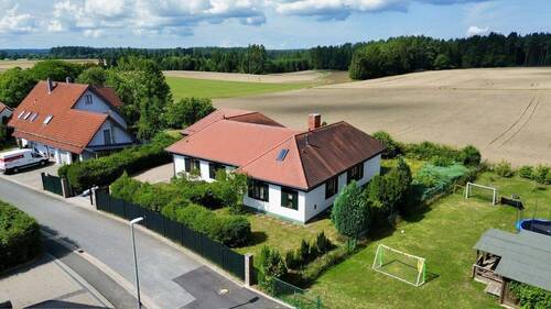 Außenansicht - Wohnkomfort auf einer Ebene - Bungalow mit Wohlfühlfaktor!