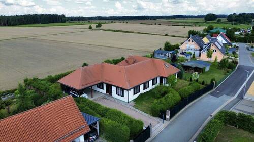 Außenansicht - 4 Zimmer Einfamilienhaus zum Kaufen in Hollfeld