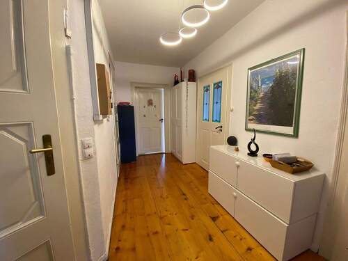 Flur - Etagenwohnung mit 126,00 m&sup2; in Coburg zur Miete