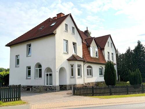 Front 4 - 8 Zimmer Mehrfamilienhaus, Wohnhaus in Rehburg-Loccum