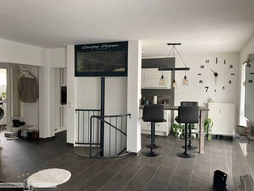 001 - 2-Zimmer-Wohnung mit 2 Bädern, Terrasse, Kfz-Stellplatz