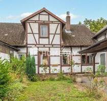 Einfamilienhaus mit Garagen & Nebengebäude - Terrasse sowie Nutz-Garten - Rühen