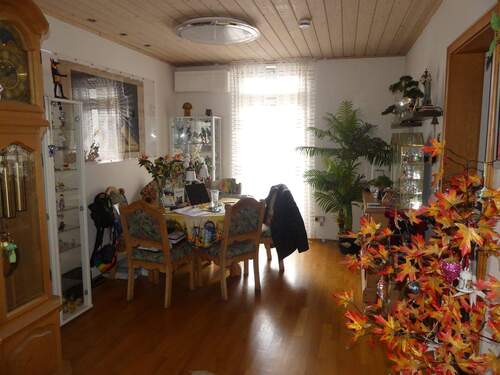 Wohn- und Esszimmer - 