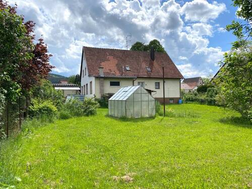 Garten - 7 Zimmer Mehrfamilienhaus, Wohnhaus in Durchhausen