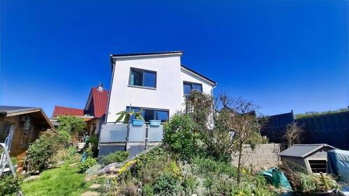 Außenansicht - 7 Zimmer Mehrfamilienhaus, Wohnhaus zum Kaufen in Hameln