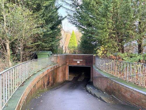 Tiefgarage - Garage, Stellplatz zum Kaufen in Hamburg