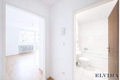 Dielenbereich - Etagenwohnung mit 25,00 m&sup2; in München / Obersendling zum Kaufen