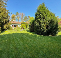 Maichingen Landhaussiedlung: Bungalow mit Ausbaureserve oder Bauplatz für Zweifamilienhaus - Sindelfingen