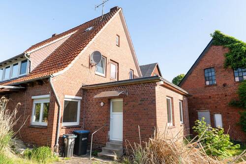 Hausansicht - 4 Zimmer Etagenwohnung zur Miete in Alfstedt