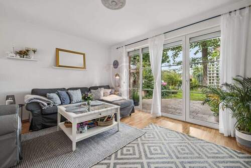 Wohnzimmer - Doppelhaushälfte mit 87,00 m&sup2; in Kaltenkirchen zum Kaufen