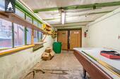 Garage - 
