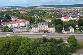 Luftbild - Bahnseite - Auktion 18.9.2025 - Bahnhof Königslutter - voll vermietet
