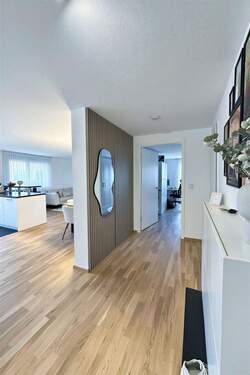 Flur - 3 Zimmer Etagenwohnung zum Kaufen in Renningen