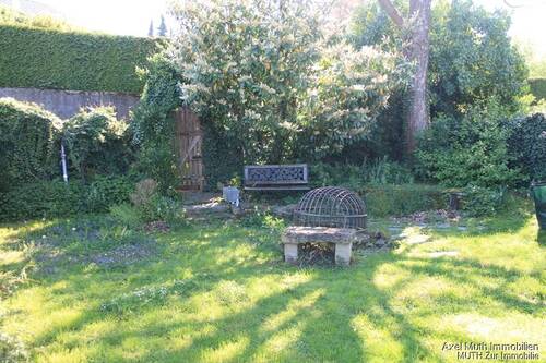 Garten mit Grillstelle - 
