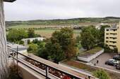 Ausblick vom Balkon - 3-Zi.-Eigentumswohnung mit großem Aufzug im bevorzugten Wohngebiet 'Weberdorf'
