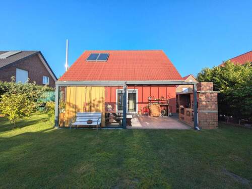 Blick aus dem Garten - Einziehen und ankommen! Junges Einfamilienhaus mit tollem Grundstück in gefragter Lage