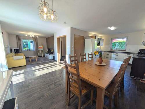 Panorama über Wohn- und Essbereich - Einfamilienhaus mit 121,10 m&sup2; in Neu Wulmstorf zum Kaufen