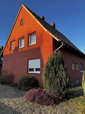 Aussenansicht Straßenseite - 