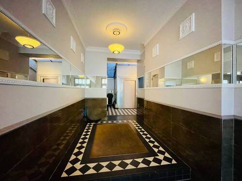 Flur - Etagenwohnung mit 62,00 m&sup2; in Berlin zum Kaufen