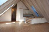 Wohnzimmer - 2-Zimmer Dachstudiowohnung im 2. OG in Schramberg-Tal