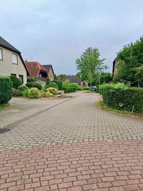 sehr ruhige Spielstrasse - 