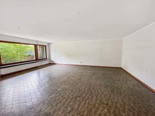 Wohnzimmer - 6 Zimmer Einfamilienhaus zum Kaufen in Oelde