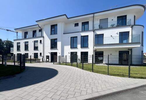 Außenansicht - 3-ZKB Erdgeschosswohnung mit Terrasse in Elsen