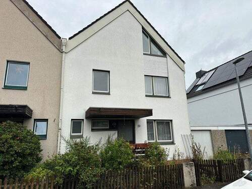 Vorderansicht - Renovierungsobjekt mit Potential in Garbsen OT Havelse