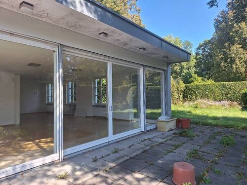 cool, individuell, anders - 6 Zimmer Bungalow zum Kaufen in Oberschleißheim