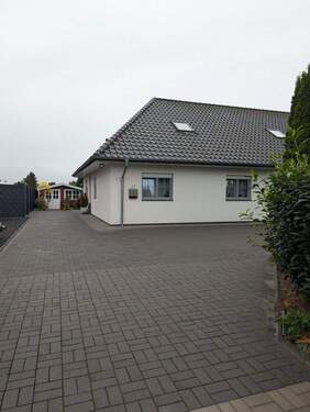 Bild 2 - 9 Zimmer Mehrfamilienhaus, Wohnhaus zum Kaufen in Lilienthal