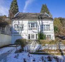 Individuelles Split-Level-Haus (7 Zimmer) in ruhiger Wohnlage in LA-Achdorf! - Landshut