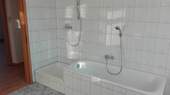 Tageslichtbad mit Wanne+Dusche - 