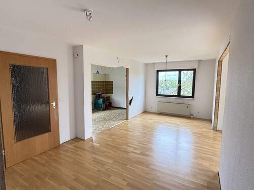 Essbereich mit Küche und Wohnzimmer - 6 Zimmer Einfamilienhaus zum Kaufen in Sigmaringen