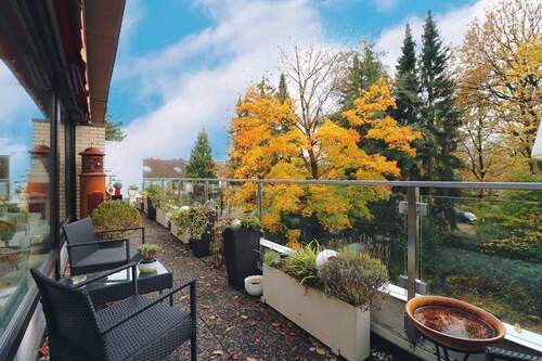 Balkon - Etagenwohnung mit 112,00 m&sup2; in Hamburg zum Kaufen