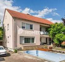 Familienidyll mit Potenzial: stilvolles Zweifamilienhaus mit Pool und Garten in Ingolstadt