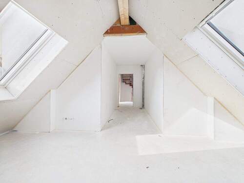 Schlafzimmer mit Ankleide - 