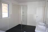 Bad mit Duschbereich - 