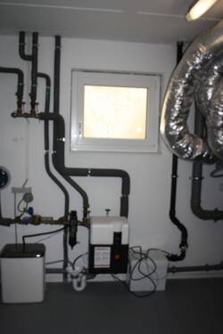 Heizungsraum mit Installationsraum - 