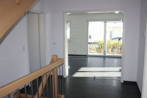Eingangsbereich - 4 Zimmer Einfamilienhaus zum Kaufen in Hausen