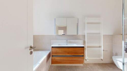 OG Whg. 2 - Badezimmer - 